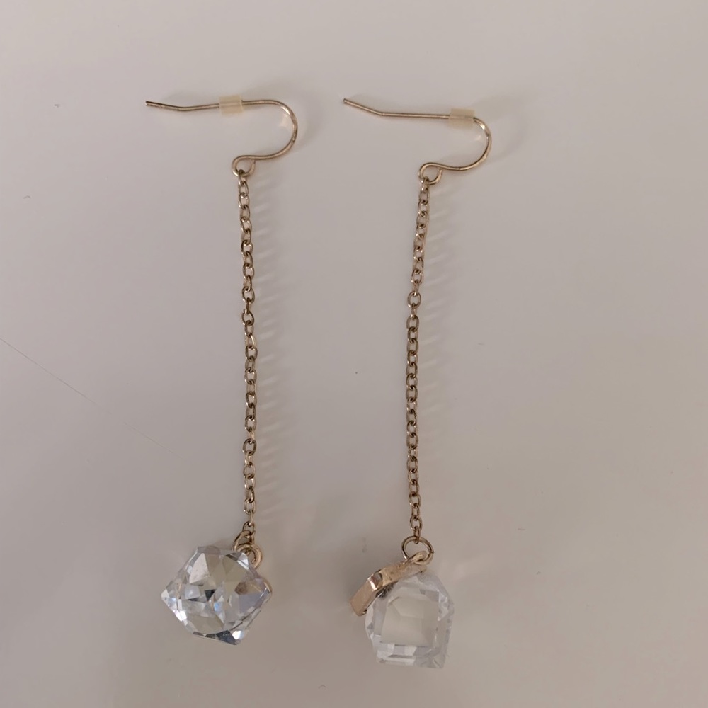 ✨ Faux diamond drop earrings ✨ - Picture 1 of 3